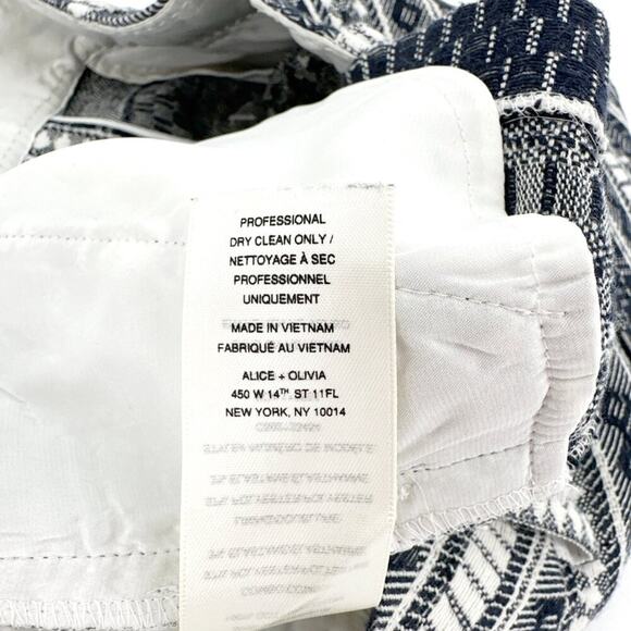 ALICE+OLIVIA Cady Short in Blue & White 0 - Picture 8 of 9